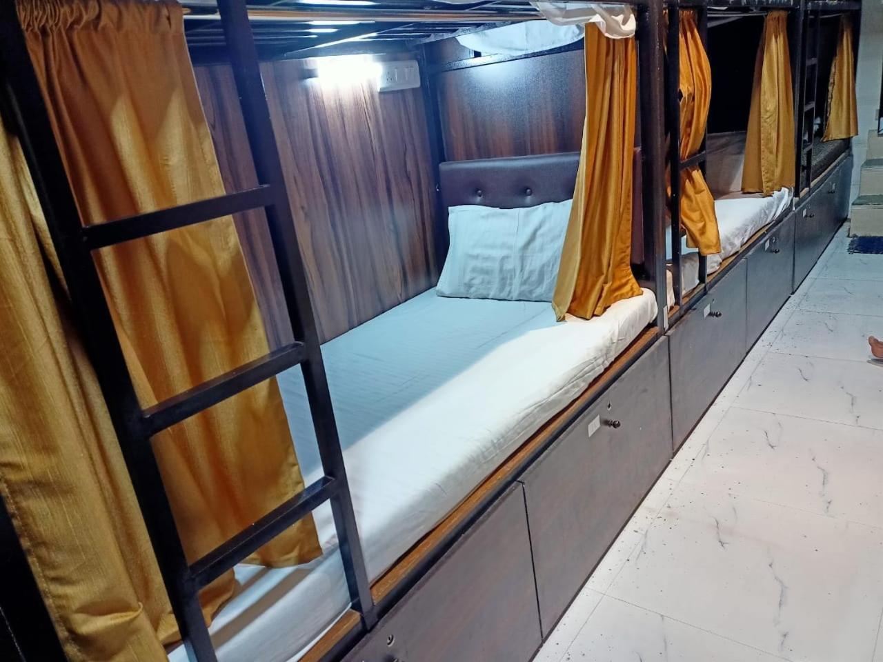 Hotel Golden View Dormitory Bombay Exterior foto